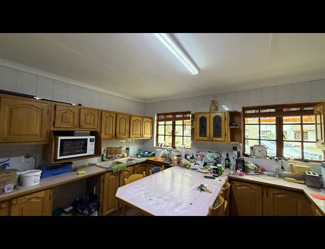 15 BEDROOM FREEHOLD FOR SALE IN FAIRLEADS